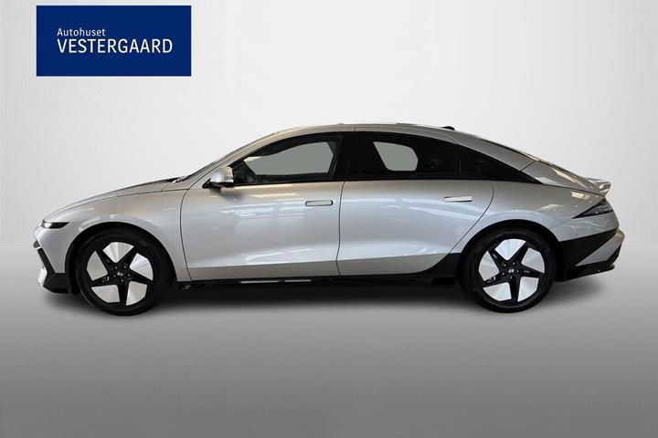 Grå Hyundai Ioniq 6 fra 2026