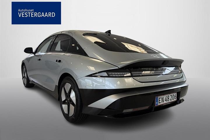 Grå Hyundai Ioniq 6 fra 2026