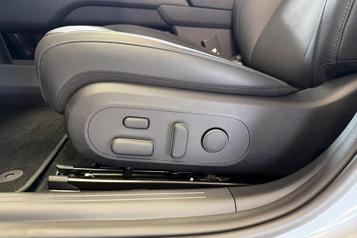 Grå Hyundai Ioniq 6 fra 2026