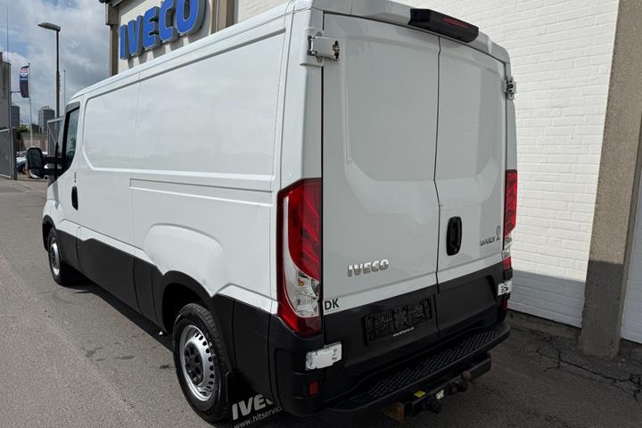 Hvid Iveco Daily fra 2016