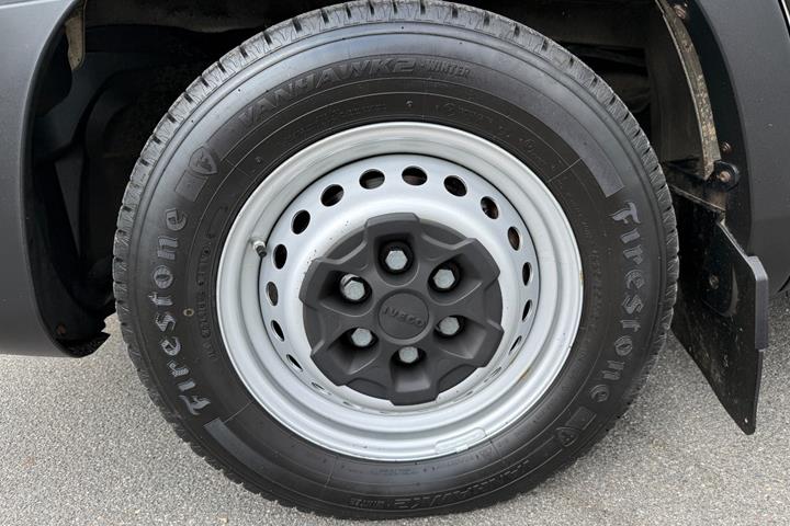 Hvid Iveco Daily fra 2016