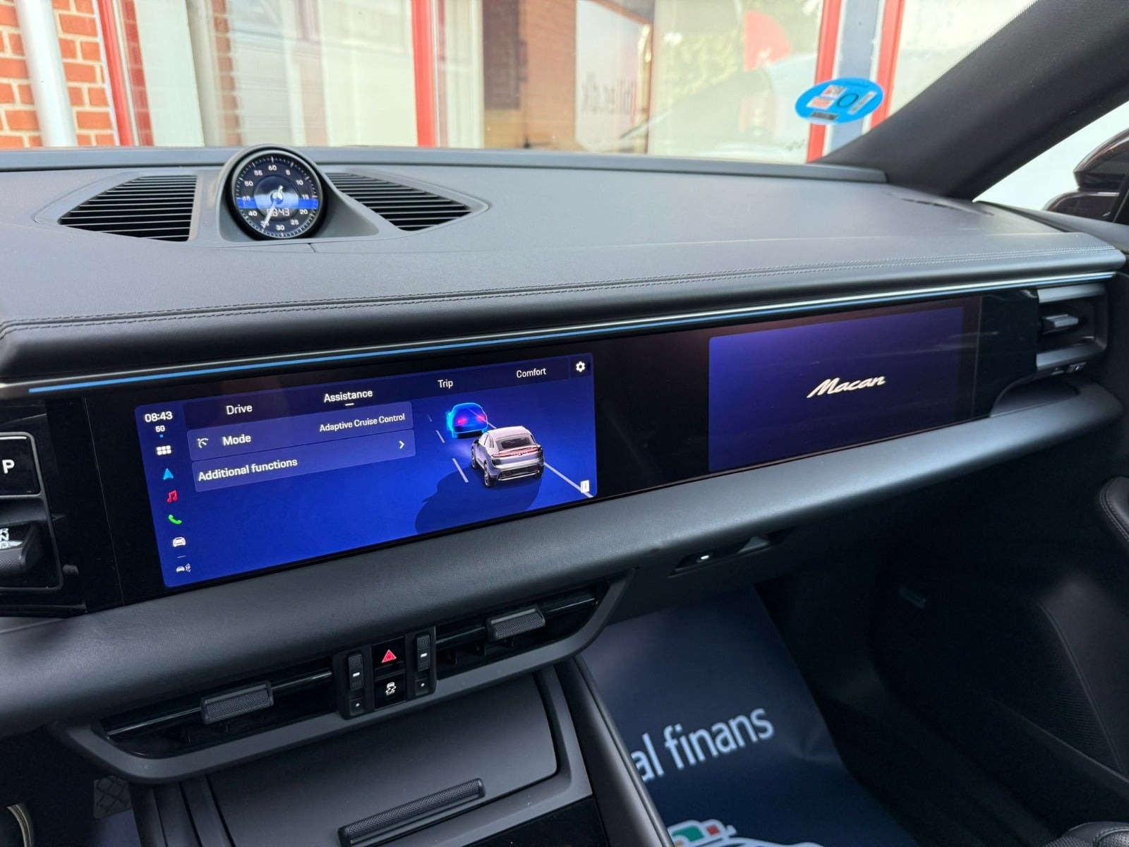 undefined Porsche Macan 4 fra 2024
