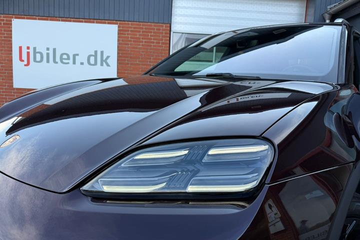 undefined Porsche Macan 4 fra 2024