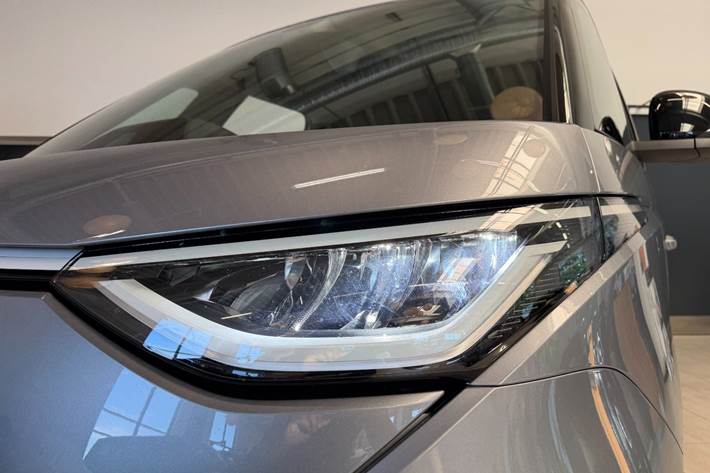 Grå VW ID.Buzz fra 2023