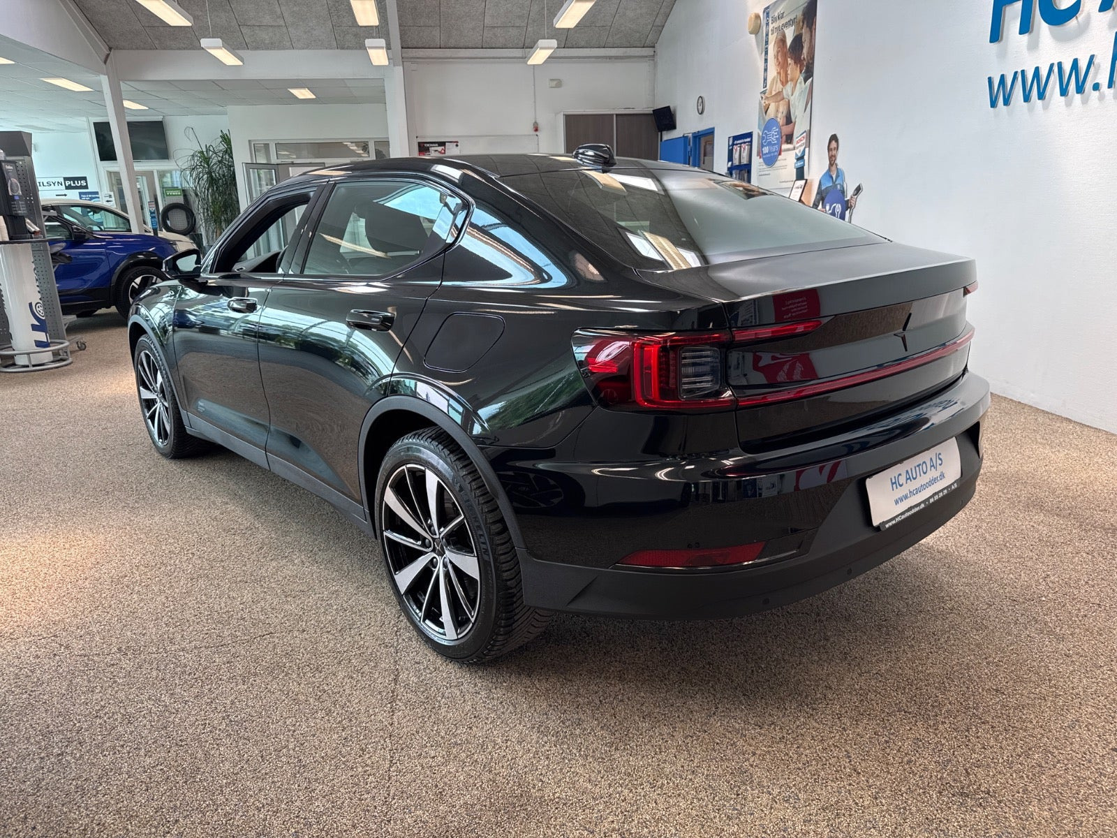 Sort Polestar 2 fra 2023