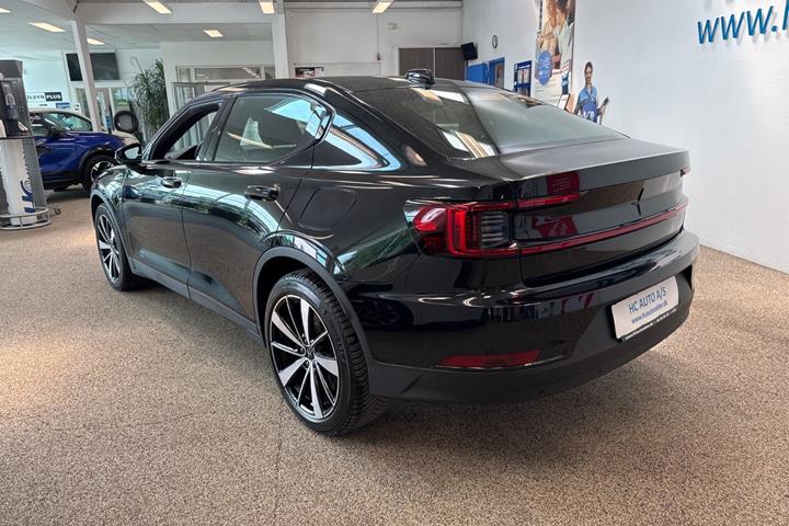 Sort Polestar 2 fra 2023