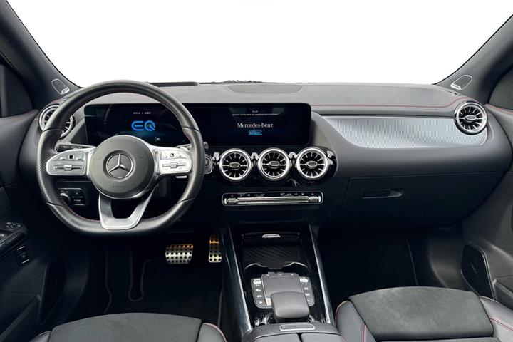 Blå Mercedes EQA250 fra 2022