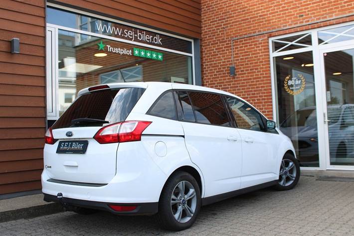 Hvid Ford Grand C-Max fra 2018