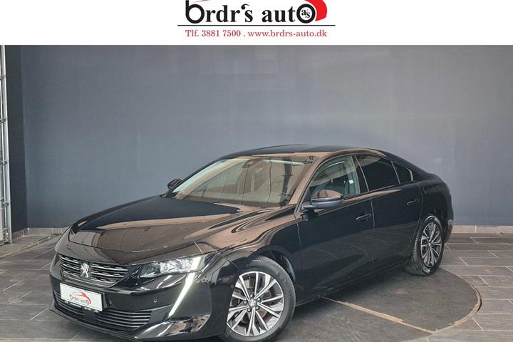 Sort Peugeot 508 fra 2022 set udefra
