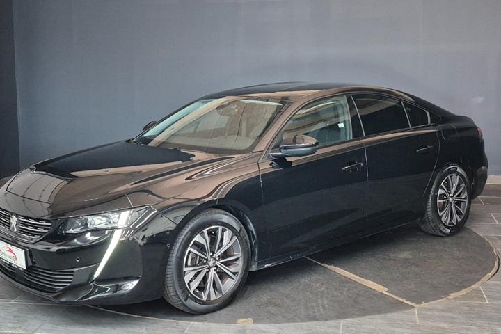 Sort Peugeot 508 fra 2022