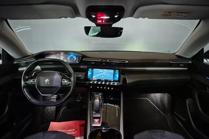 Sort Peugeot 508 fra 2022