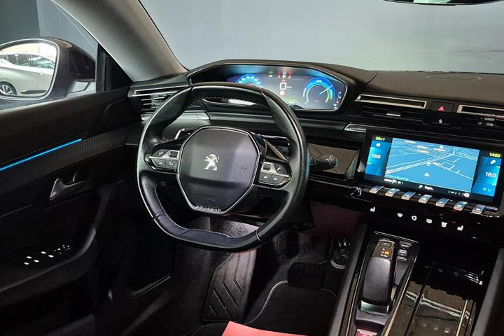 Sort Peugeot 508 fra 2022