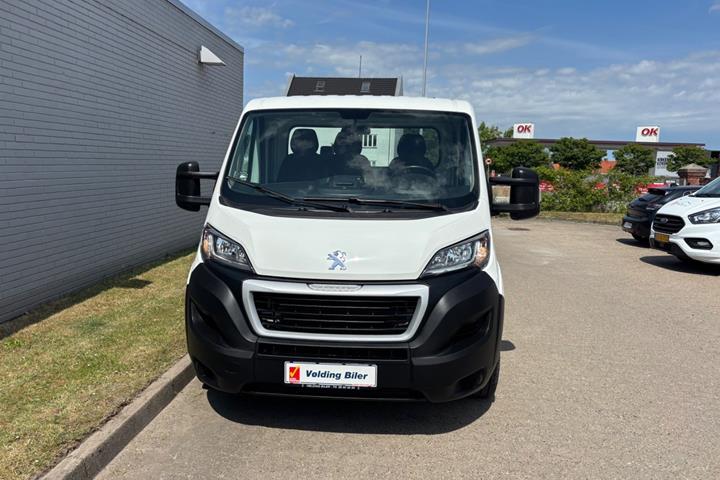 Hvid Peugeot Boxer 335 fra 2020