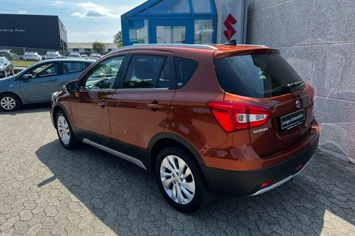 Bronze Suzuki S-Cross fra 2021