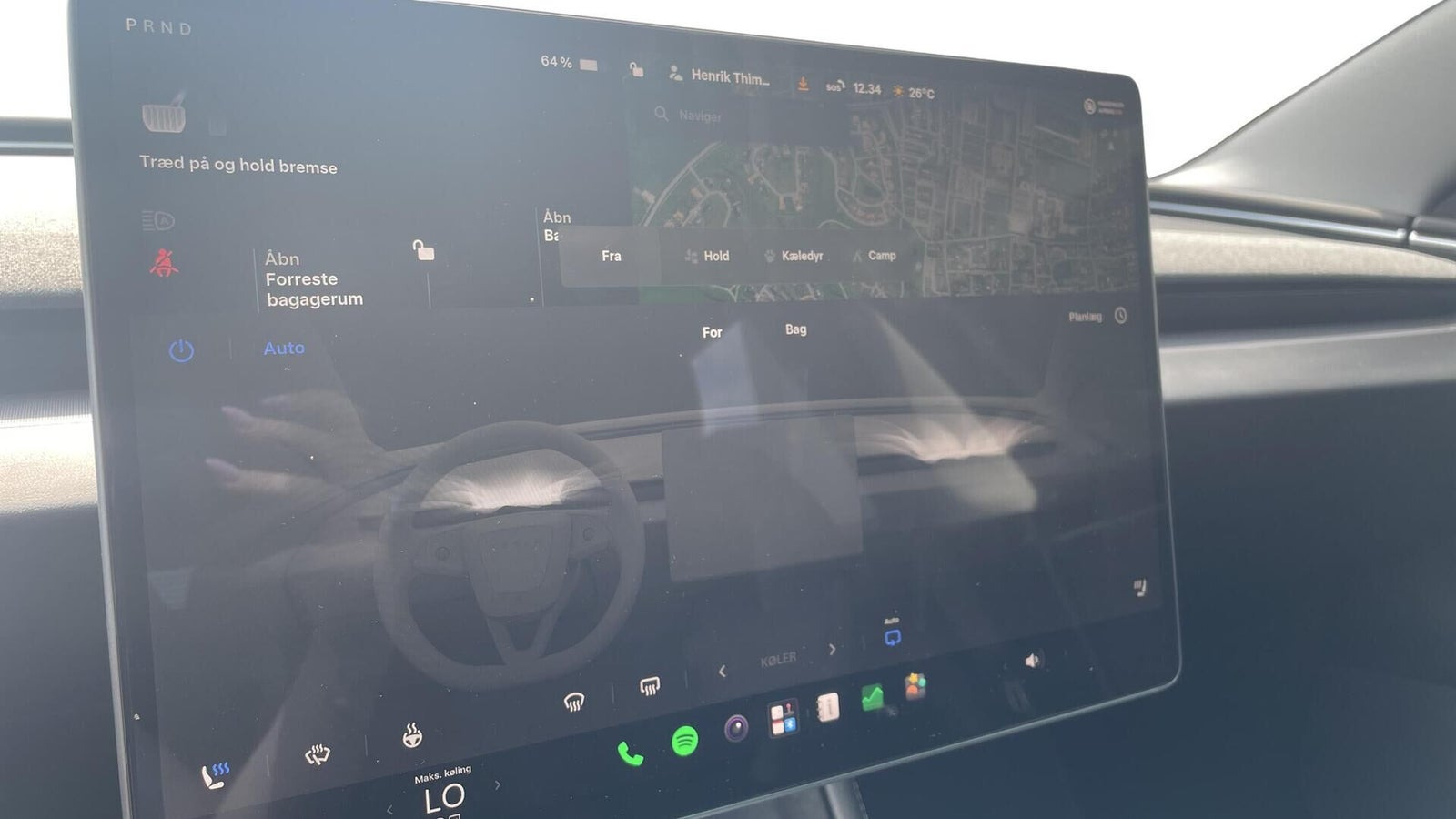 Hvid Tesla Model 3 fra 2023