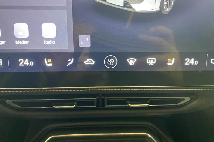 Grå Mazda 6e fra 2025