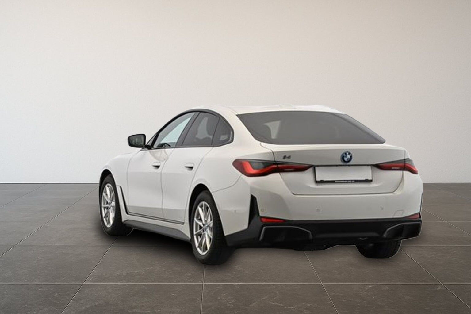 Hvid BMW i4 fra 2023