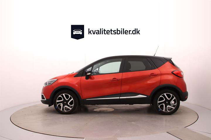 Rød Renault Captur fra 2016