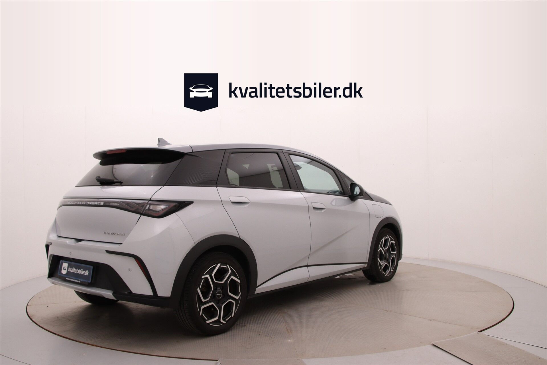 Grå BYD Dolphin fra 2024