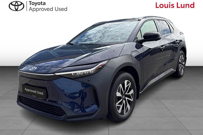 Blå Toyota BZ4X fra 2024