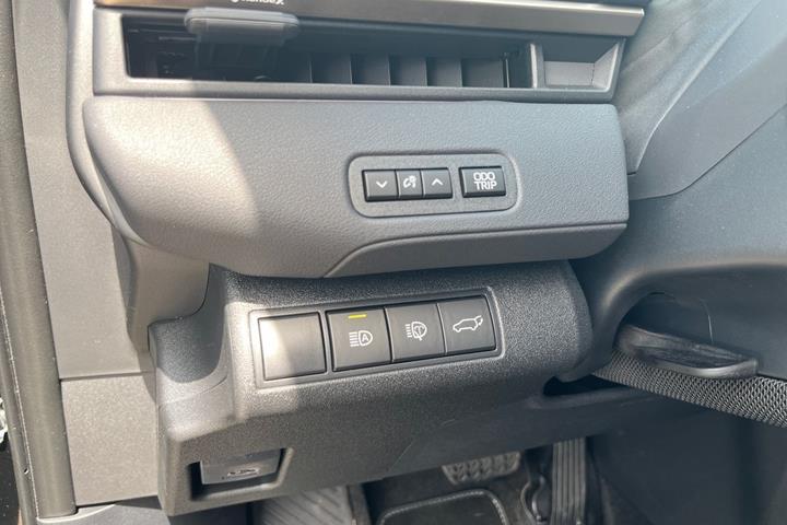 Sort Toyota bZ4X Touring fra 2026