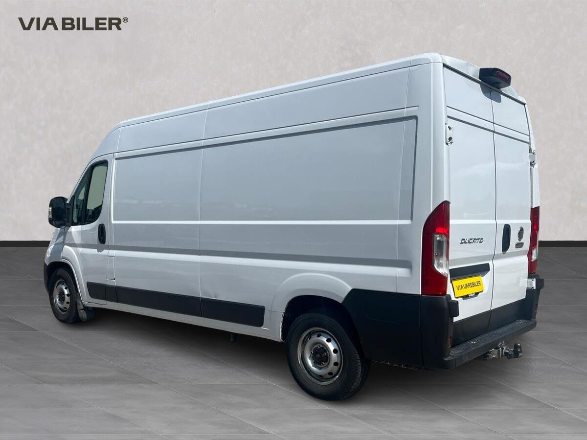 Hvid Fiat Ducato fra 2022