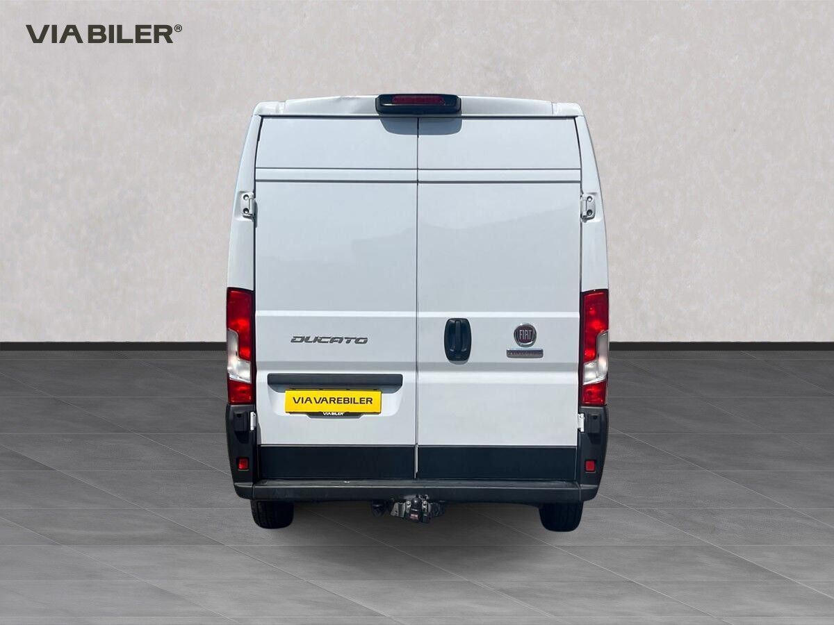 Hvid Fiat Ducato fra 2022