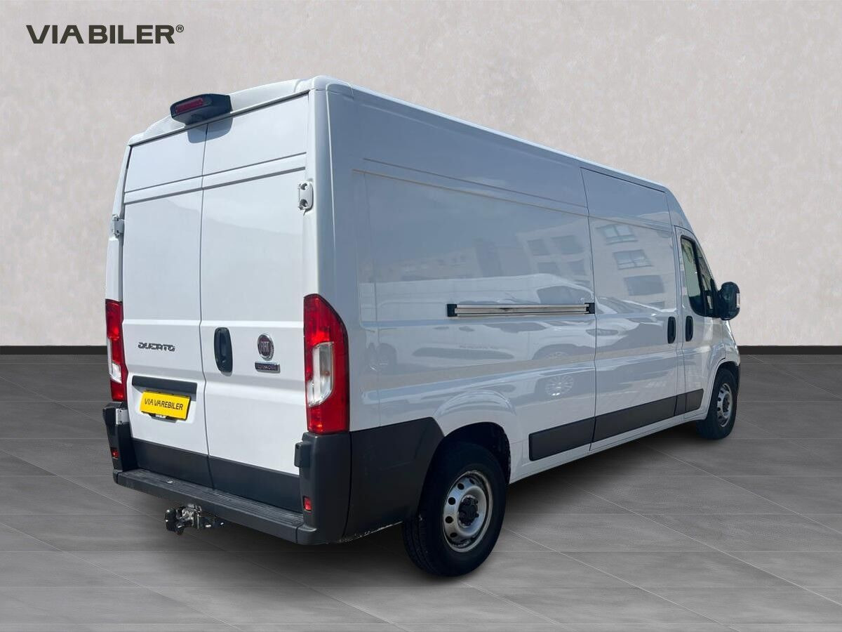 Hvid Fiat Ducato fra 2022