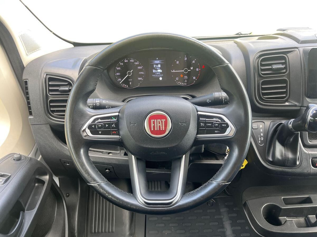 Hvid Fiat Ducato fra 2022