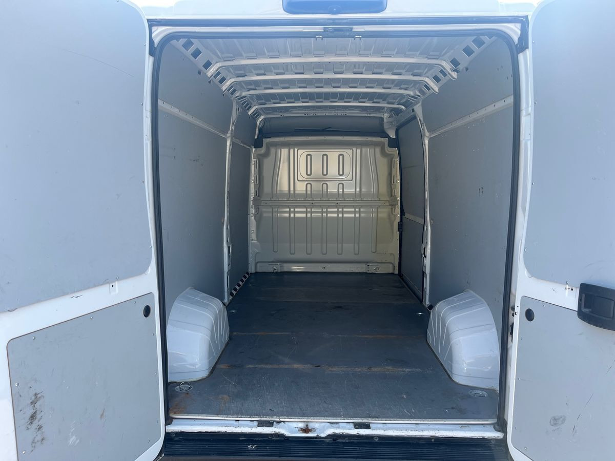 Hvid Fiat Ducato fra 2022