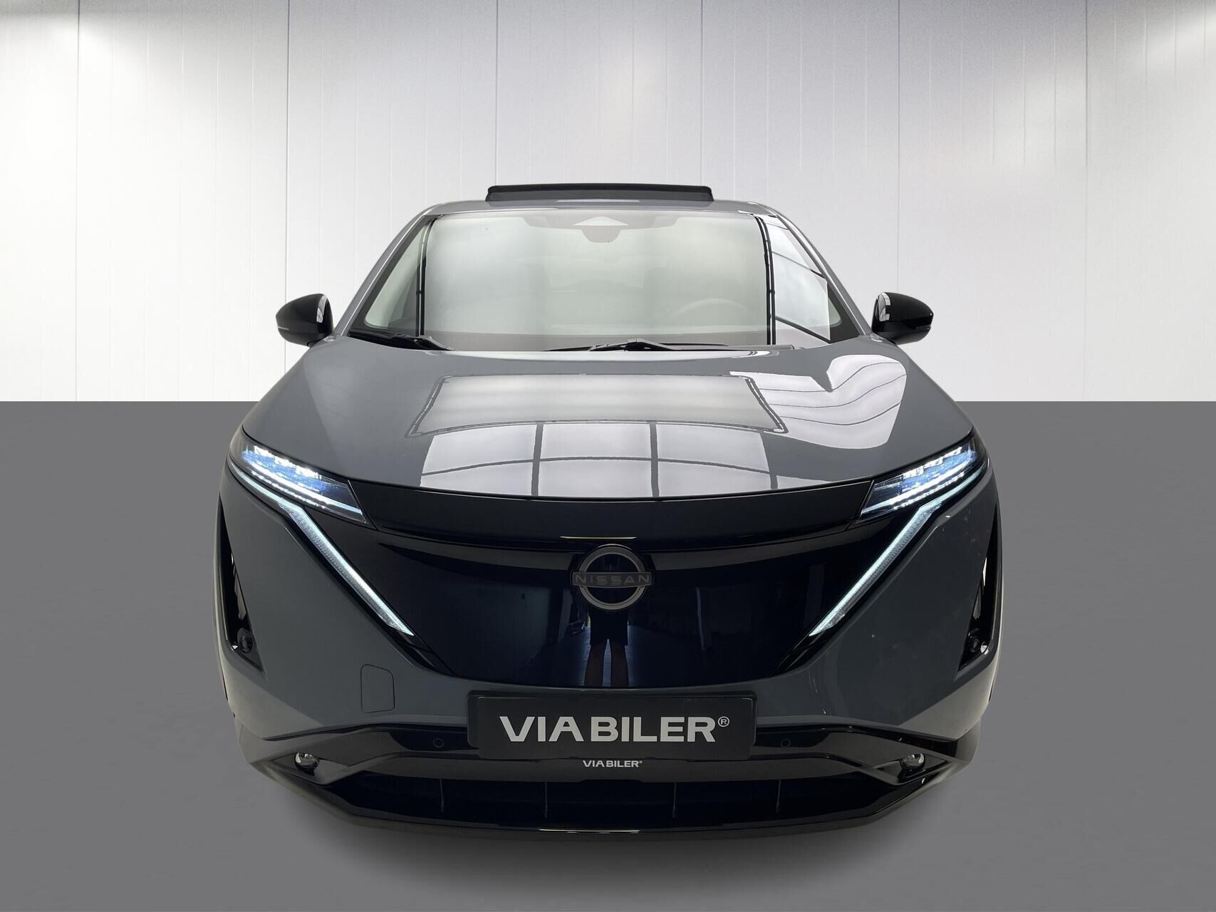 Grå Nissan Ariya fra 2026