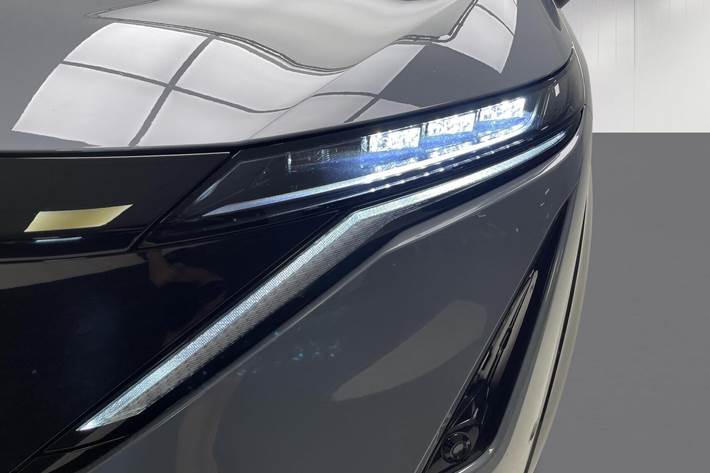 Grå Nissan Ariya fra 2026