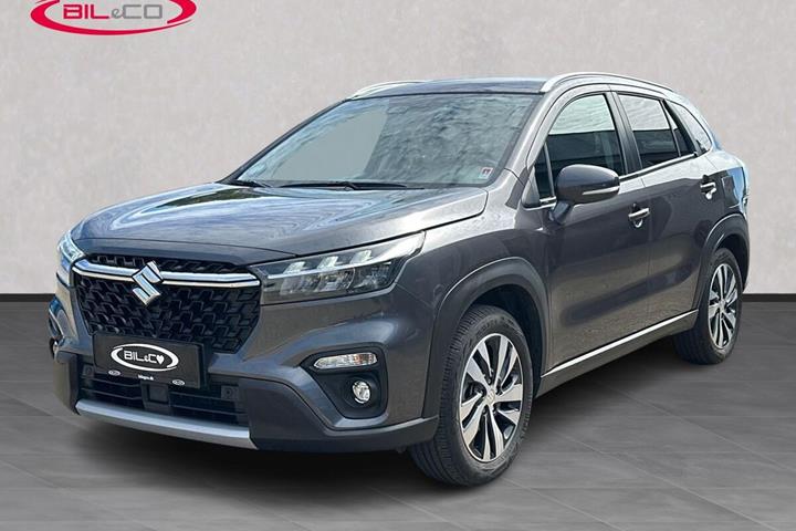 Sort Suzuki S-Cross fra 2023 set udefra