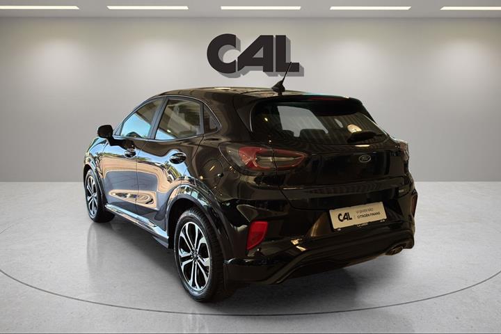 Sort Ford Puma fra 2020