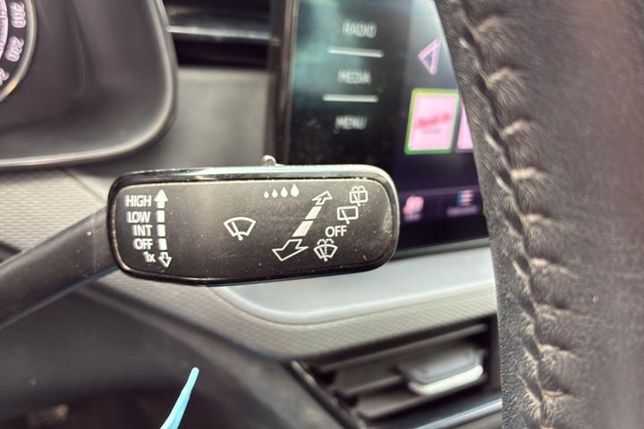 Blå Skoda Kamiq fra 2023