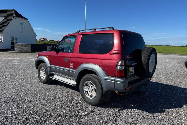 undefined Toyota Landcruiser GX90 fra 1998 set udefra