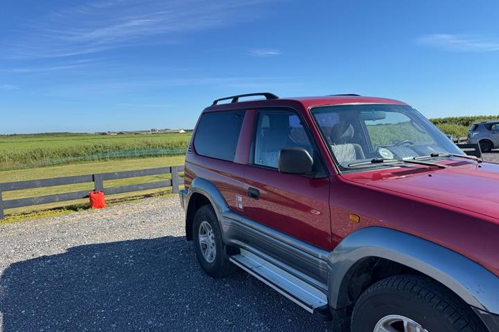 undefined Toyota Landcruiser GX90 fra 1998 set udefra