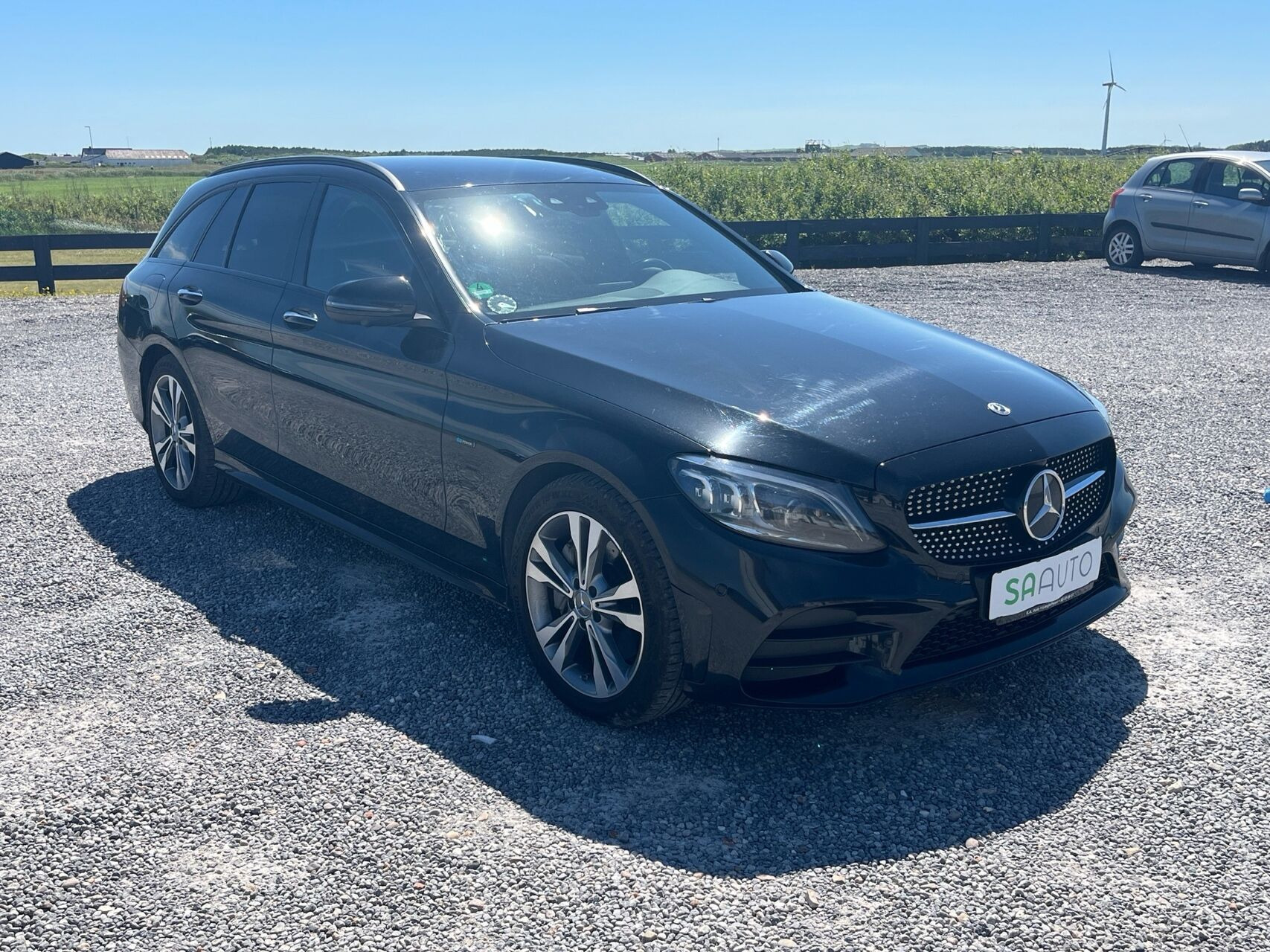 Sort Mercedes C300 de fra 2020