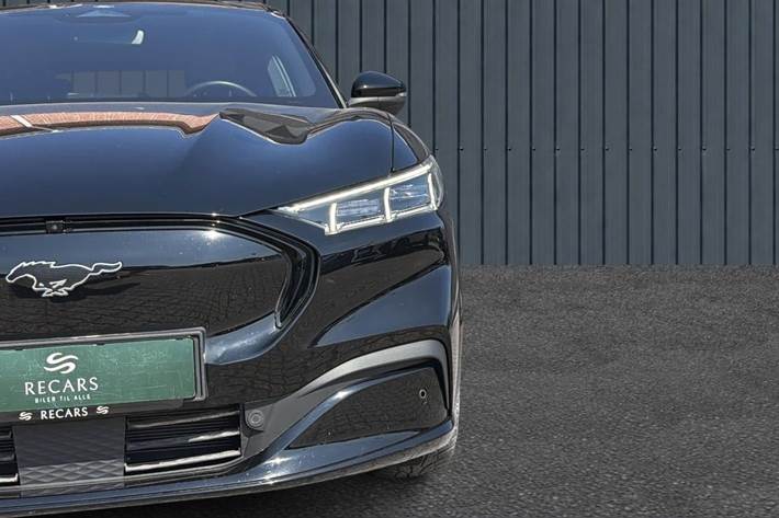 Sort Ford Mustang Mach-E fra 2023