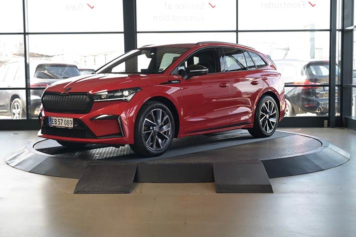 Rød Skoda Enyaq fra 2024