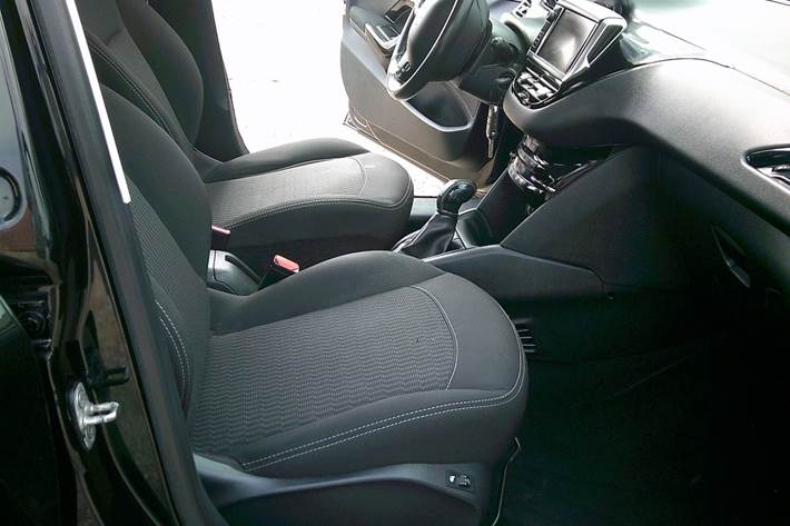 undefined Peugeot 208 fra 2018
