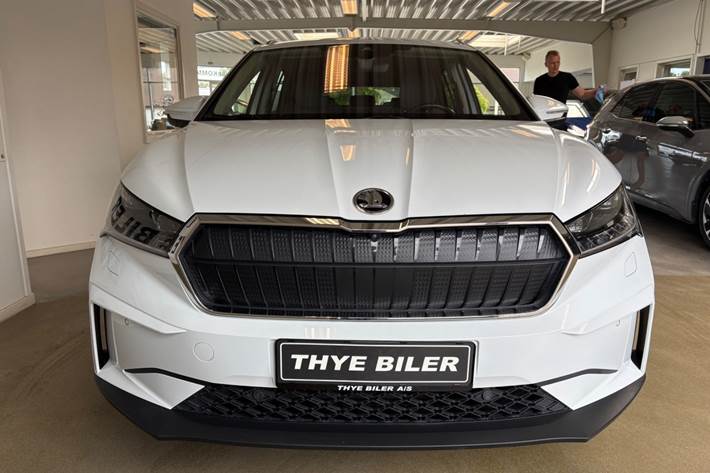 Hvid Skoda Enyaq fra 2021