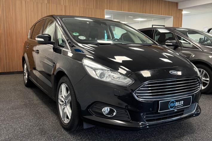 Sort Ford S-MAX fra 2018