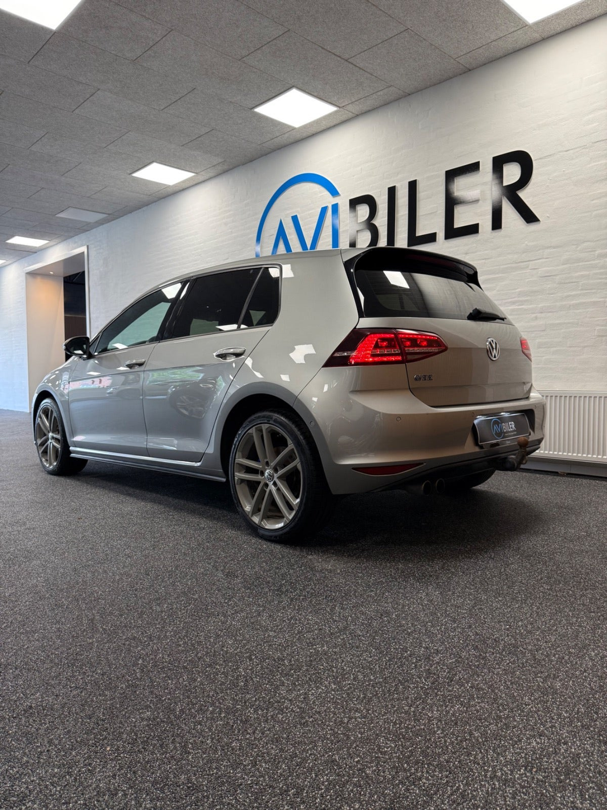 Sølv VW Golf VII fra 2016