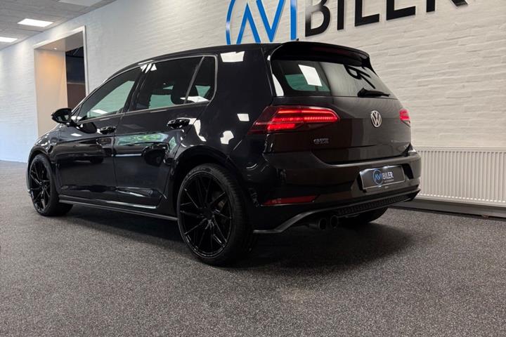 Sort VW Golf VII fra 2019
