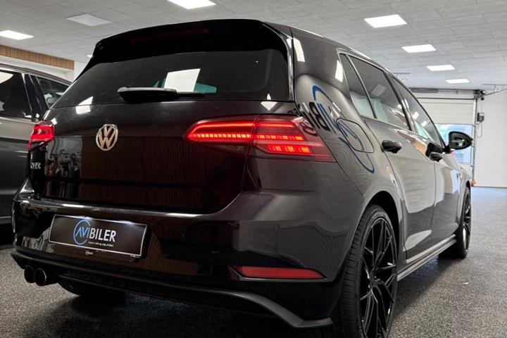 Sort VW Golf VII fra 2019