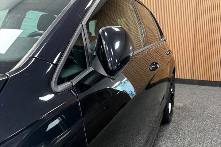 Sort VW Golf VII fra 2019