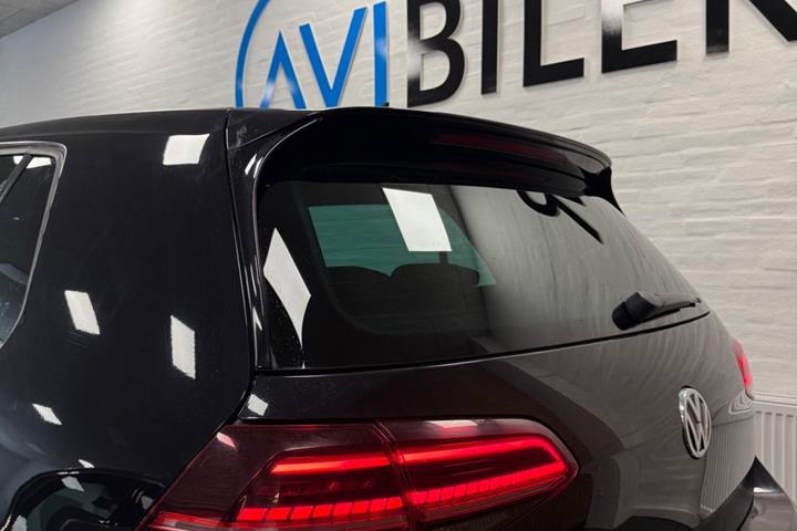 Sort VW Golf VII fra 2019