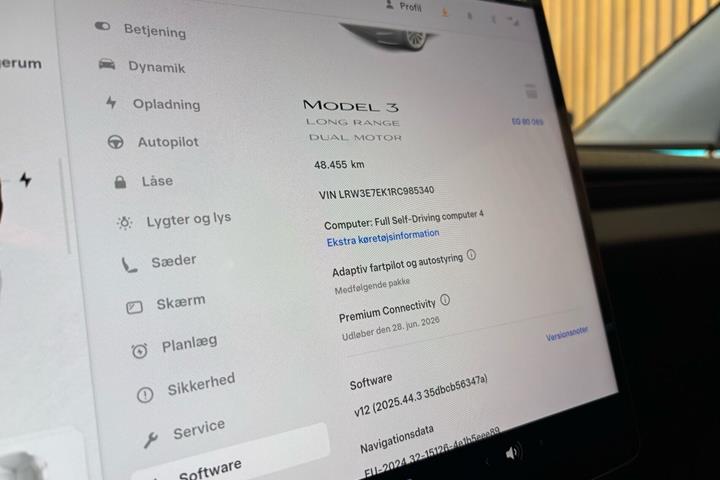 Sort Tesla Model 3 fra 2024