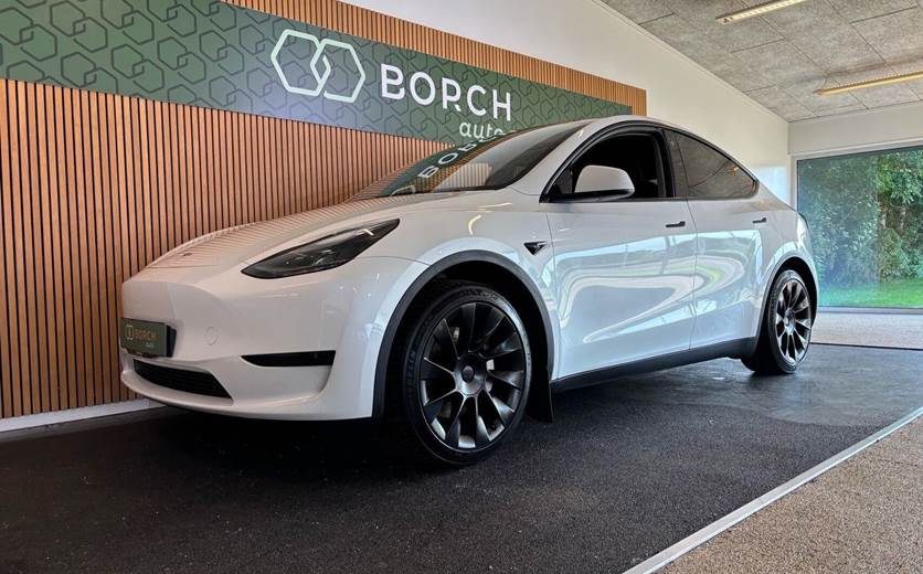 Tesla Model Y RWD